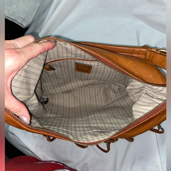 Like new Frye Whiskey Heidi Fringe Hobo slouchy Bag - Picture 15 of 15